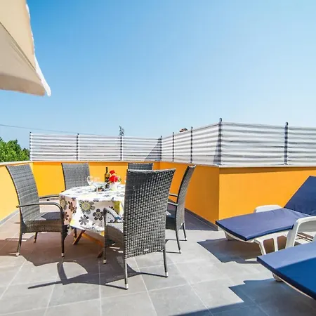 아파트 Casa Fides With Swimming Pool Nedeščina