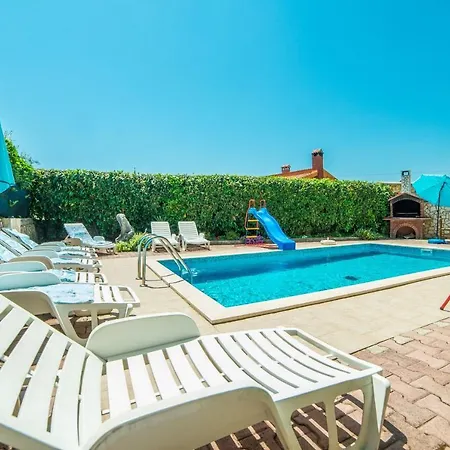 아파트 Casa Fides With Swimming Pool *