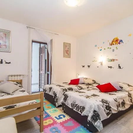 아파트 Casa Fides With Swimming Pool *